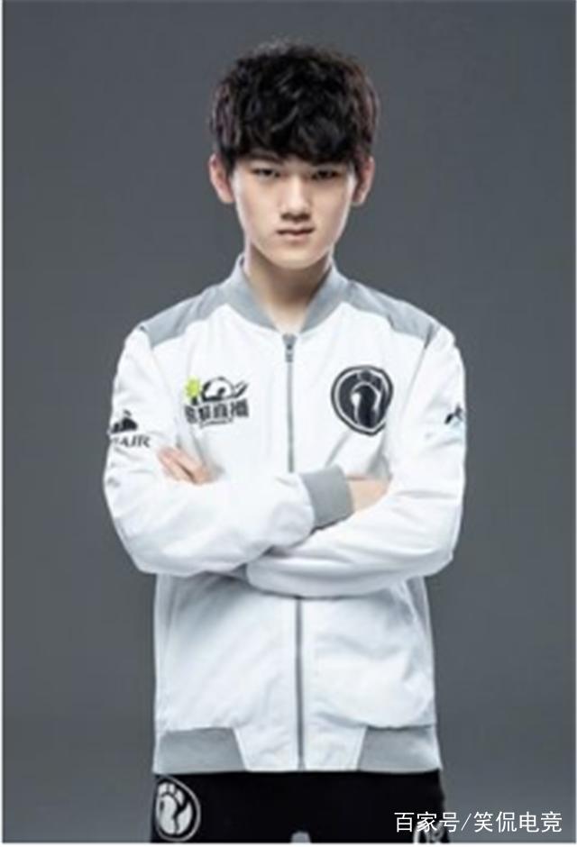 NAVI与 Spirit 在IEM Katowice 2025的比赛最佳精彩瞬间